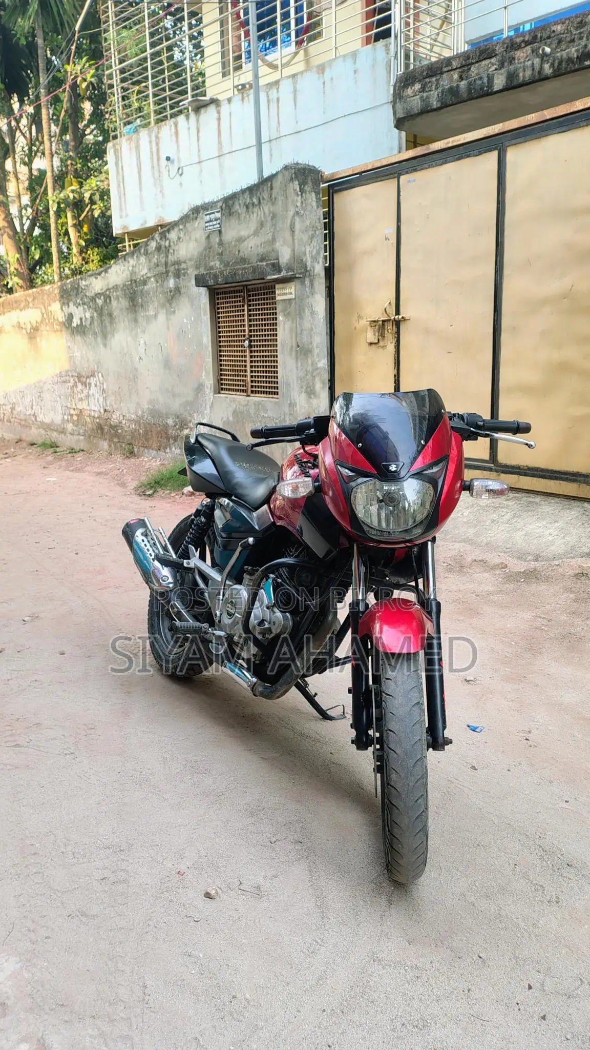 Bajaj Pulsar 150 . 2012