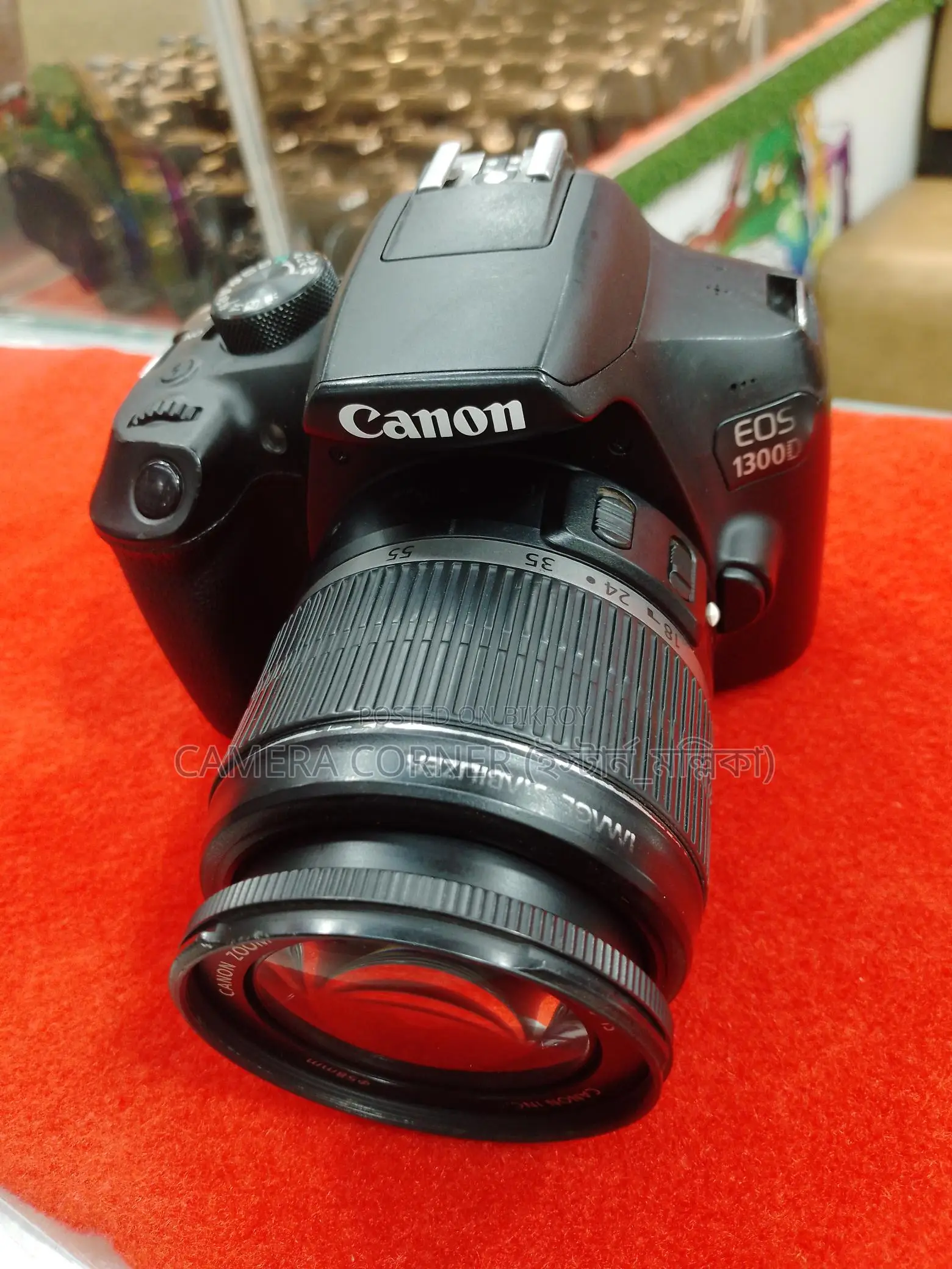 Canon 1300D & 18-55mm IS Lens