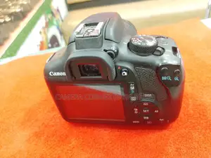Canon 1300D & 18-55mm IS Lens