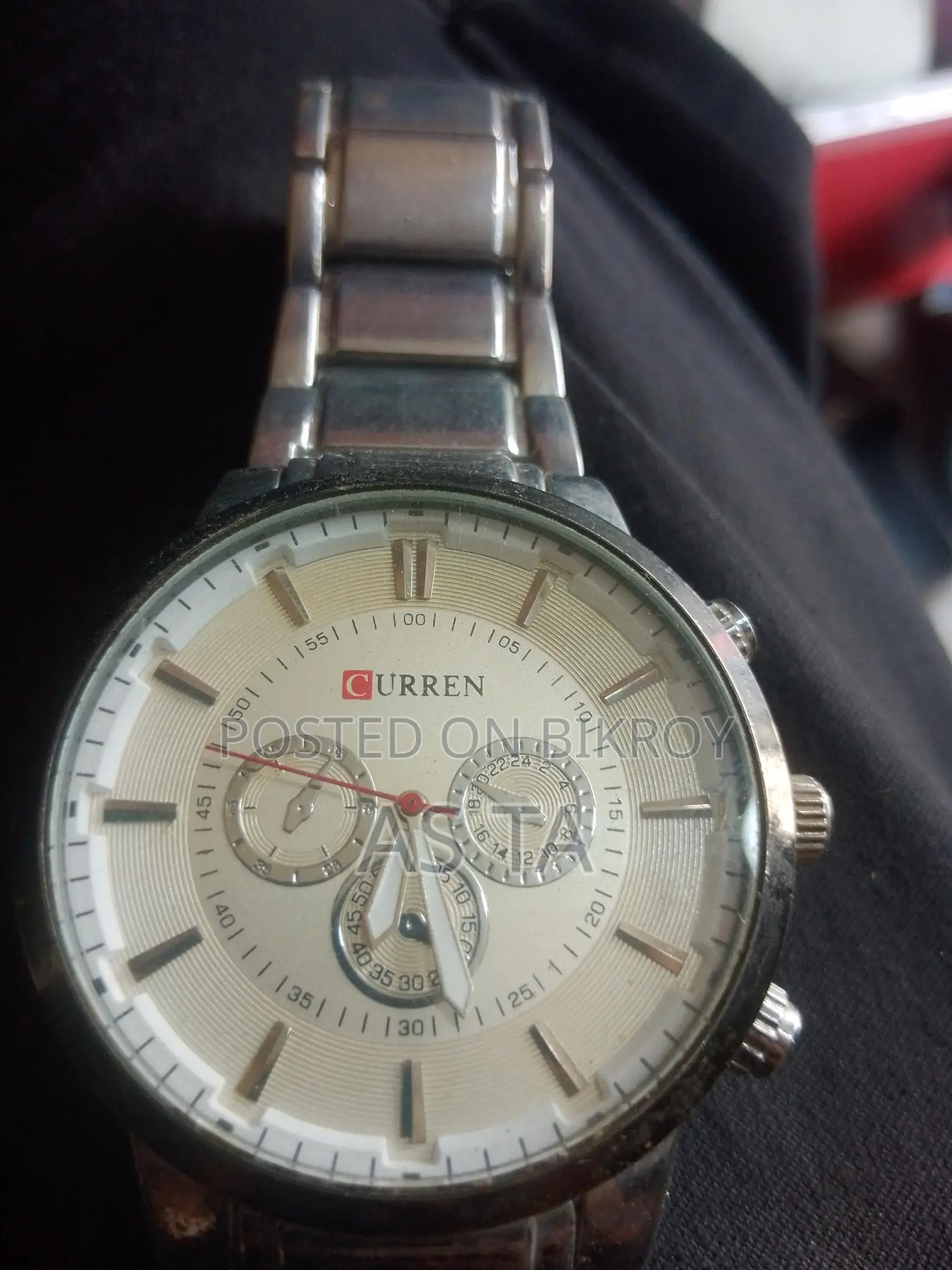 Curren Men’s Chronograph Wristwatch