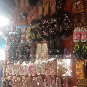জরুরী এই দোকান টি বিক্রি করা হবে