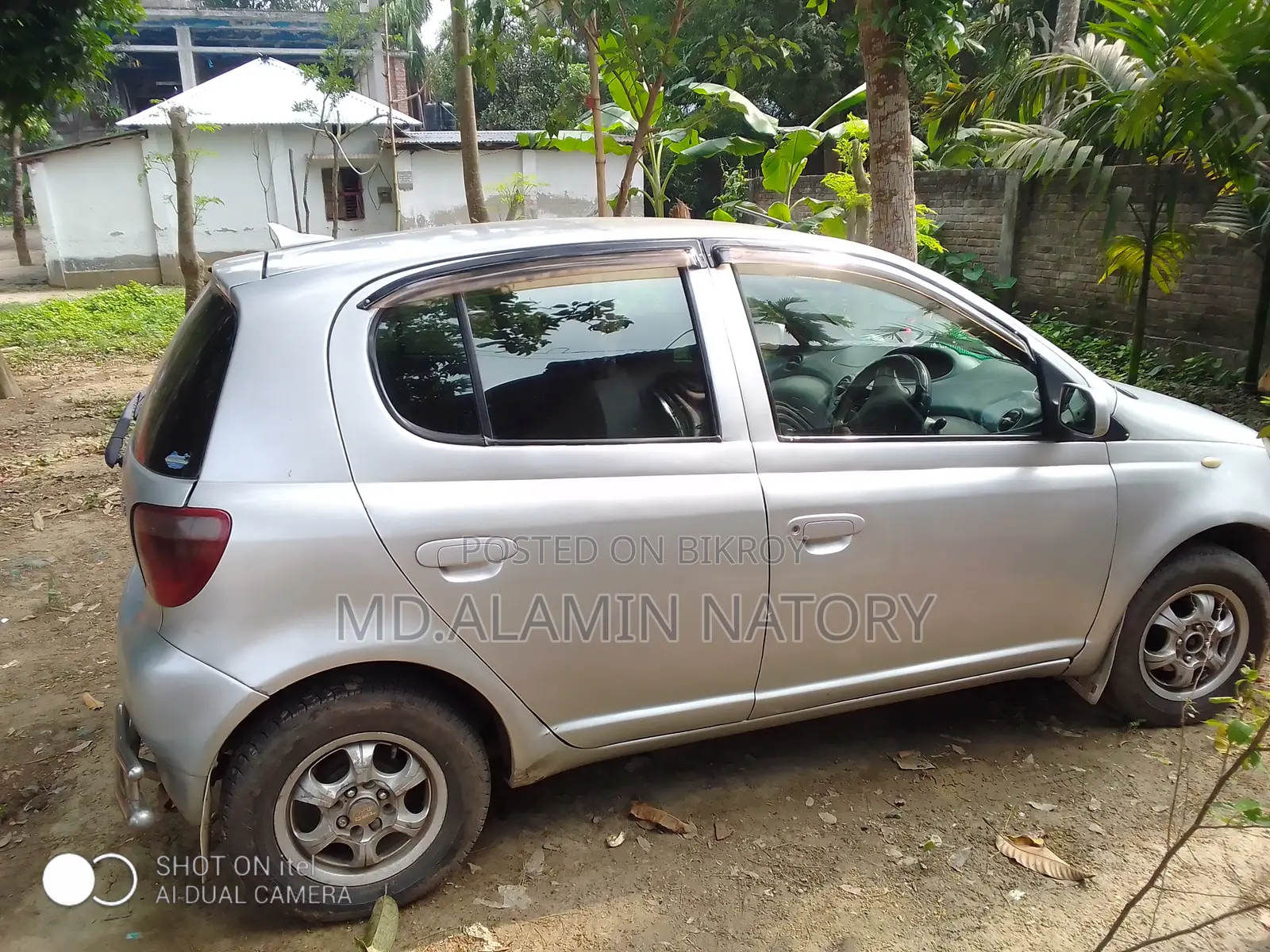 Toyota Vitz 2001