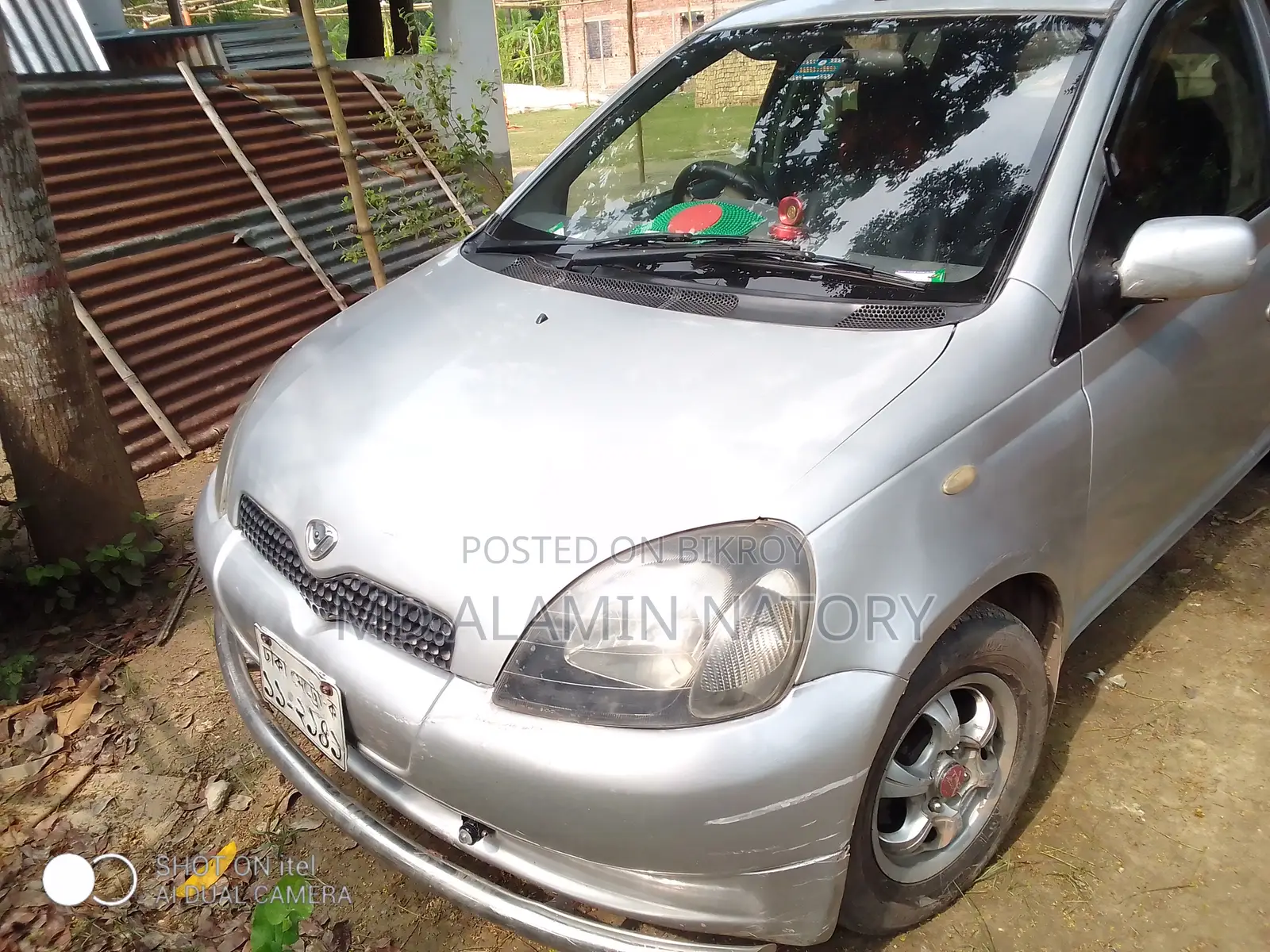 Toyota Vitz 2001