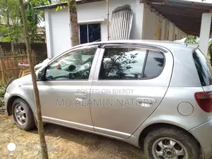 Toyota Vitz 2001