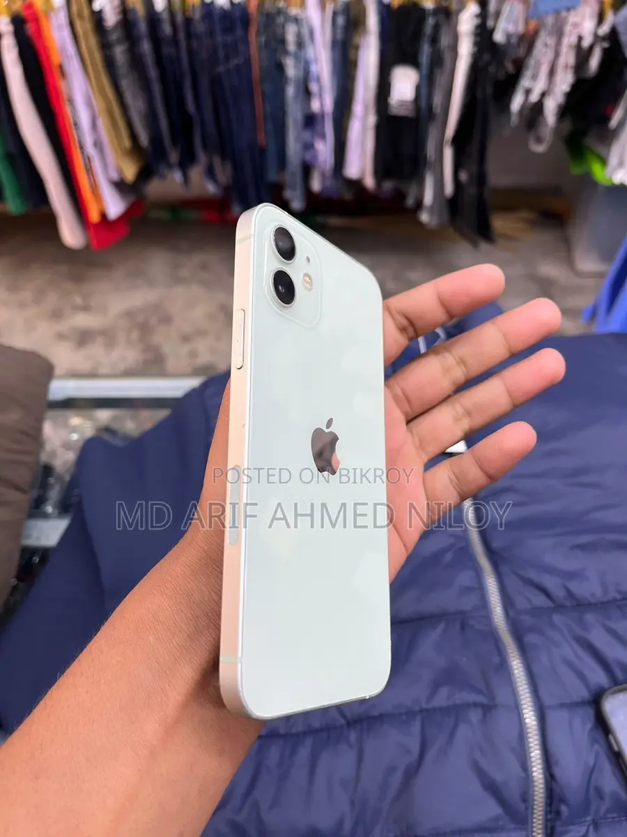 Apple iPhone 12 (Used)