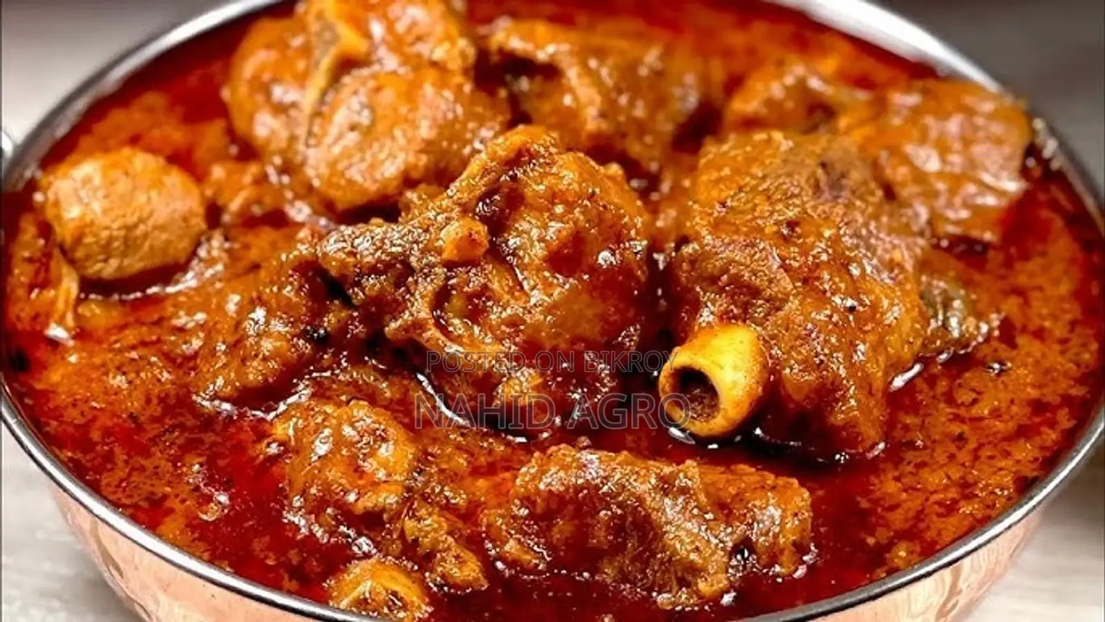 খাসি ছাগলের মাংস অফার।