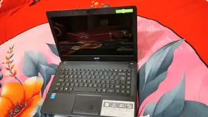 ACER One Z1402 Core i3 5th Gen 4gb RAM 14" Slim Laptop