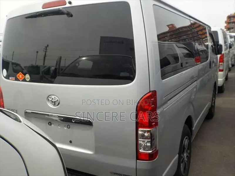 Toyota Hiace DX GL DOUBLE AC 3.5 2021