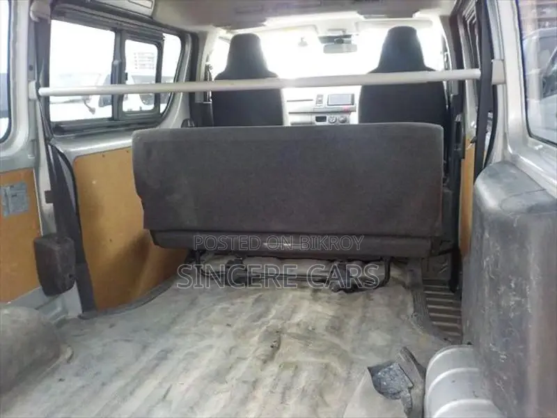 Toyota Hiace DX GL DOUBLE AC 3.5 2021