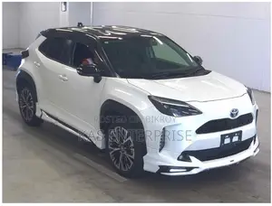 Toyota Yaris Cross 1.5 Hybrid FWD 2021 পার্ল