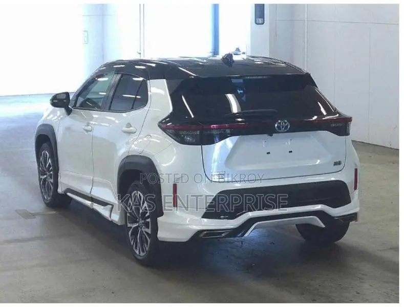 Toyota Yaris Cross 1.5 Hybrid FWD 2021 Pearl