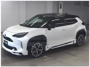 Toyota Yaris Cross 1.5 Hybrid FWD 2021 পার্ল
