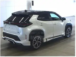 Toyota Yaris Cross 1.5 Hybrid FWD 2021 Pearl
