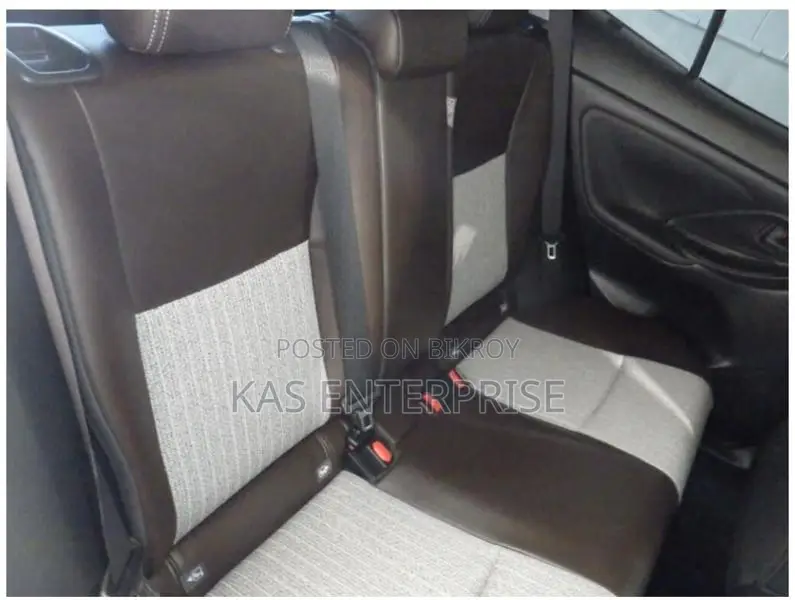 Toyota Yaris Cross 1.5 Hybrid FWD 2021 Pearl