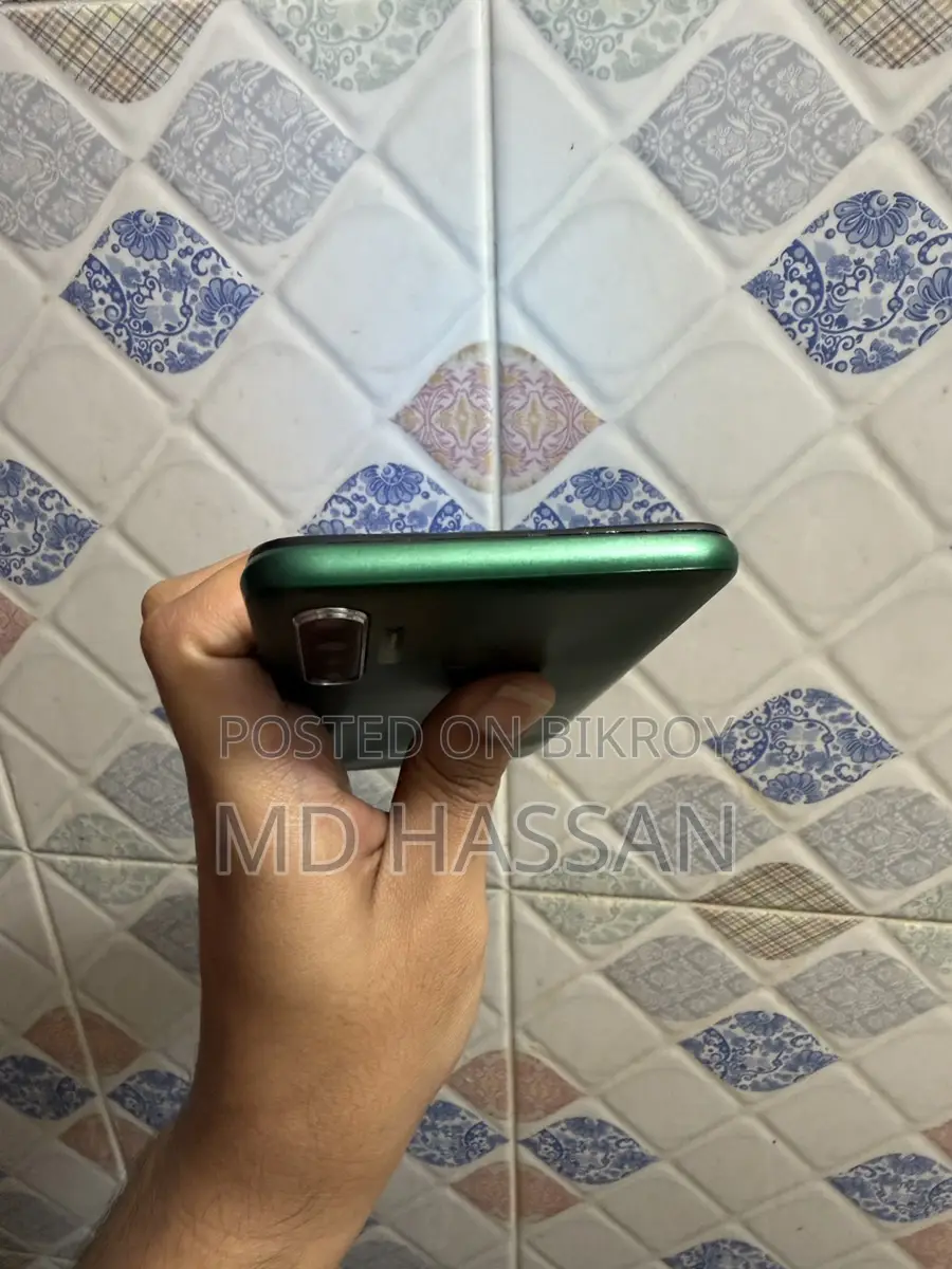 Realme 5i 4/64 (Used)