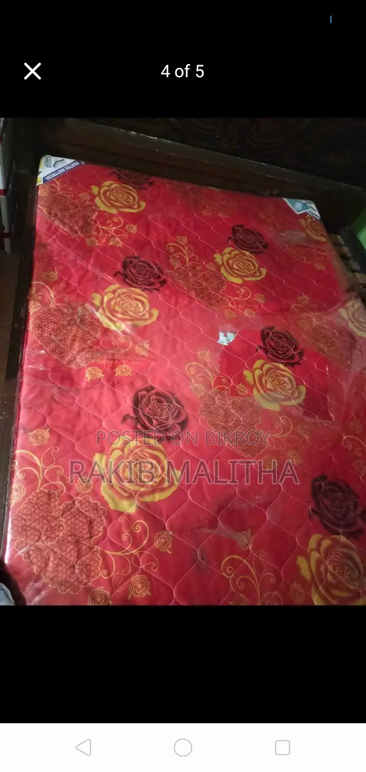 ৫ ফিট বাই ৭ Mattres