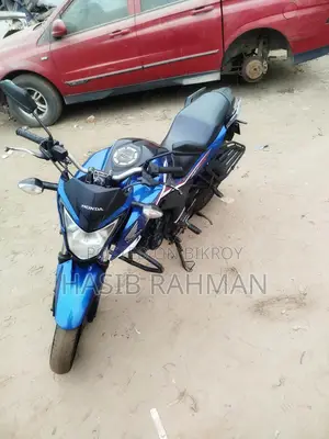 Honda Hornet . 2019