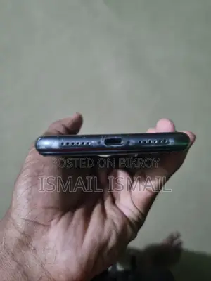 Apple iPhone 11 (Used)