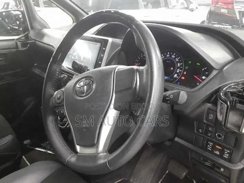 Toyota Noah SIWXB Pearl 4 Point 2021