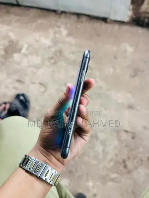 Apple iPhone 11 (Used)