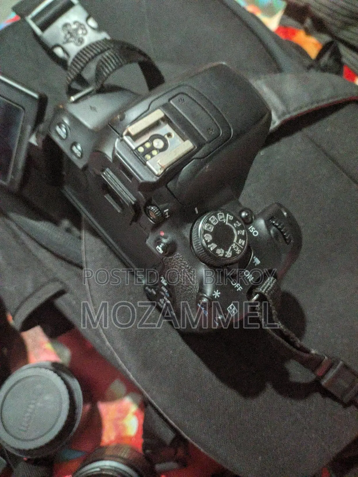 Cannon 700D