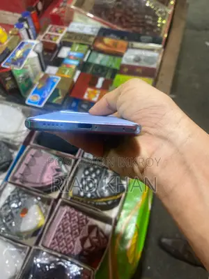 Vivo V27 8 /128 (Used)