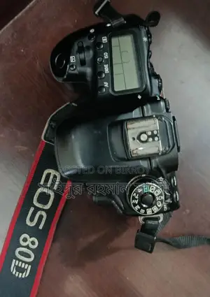 Canon 80 D camera to be sold urgently