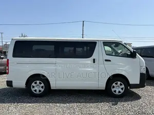 Toyota Hiace DX package 2021