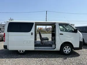 Toyota Hiace DX package 2021
