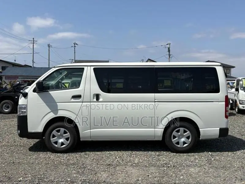 Toyota Hiace DX package 2021