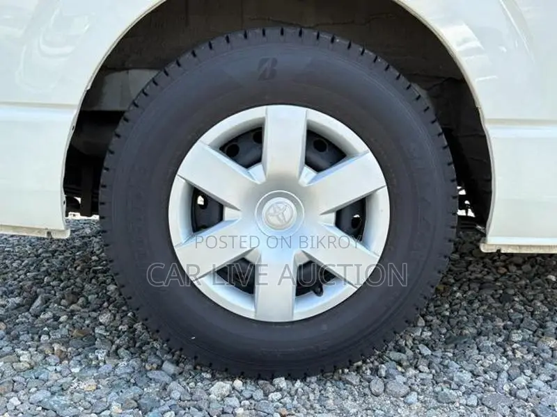 Toyota Hiace DX package 2021