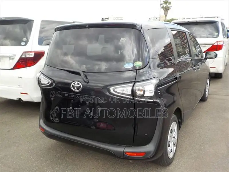 Toyota Sienta G BLACK NON HYBRID 2020