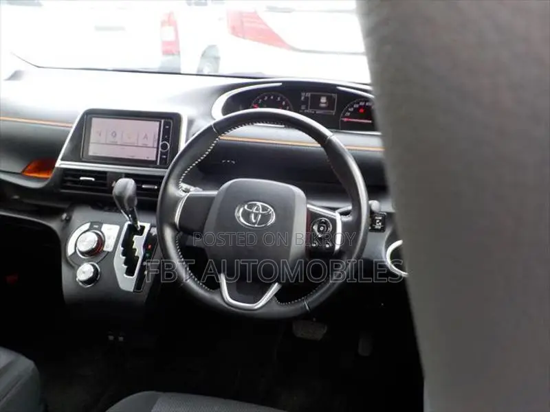 Toyota Sienta G BLACK NON HYBRID 2020