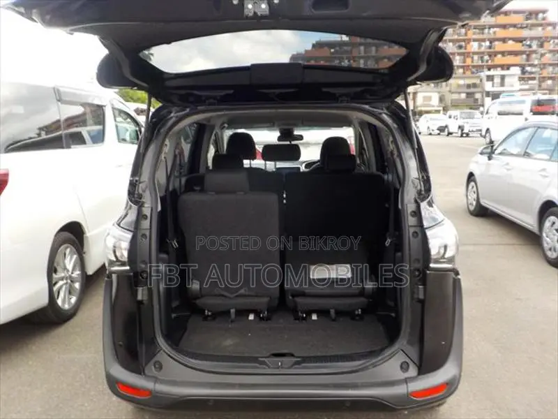 Toyota Sienta G BLACK NON HYBRID 2020