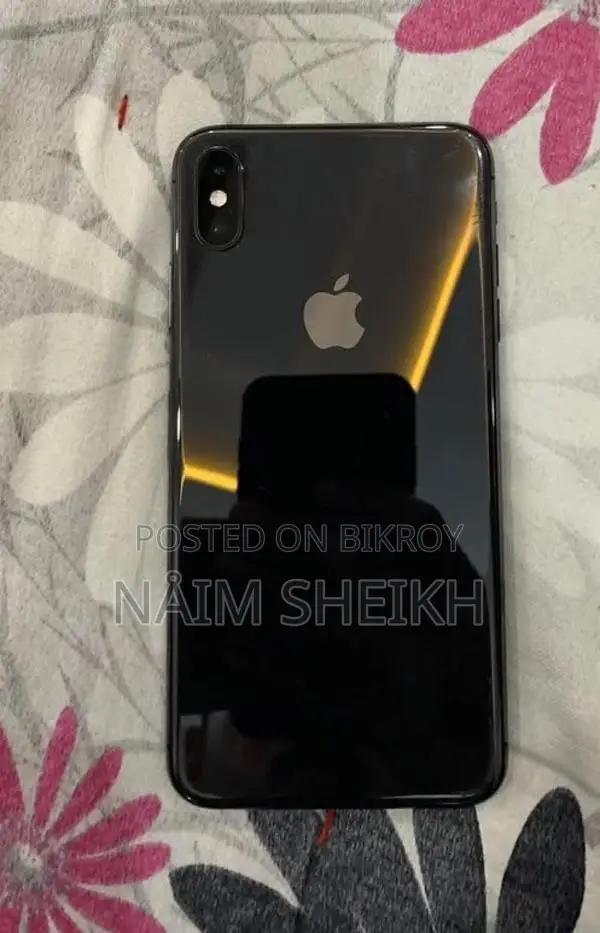 Apple iPhone XS (Used)