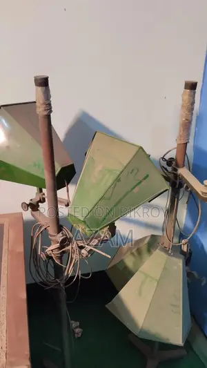 স্টুডিও লাইট স্ট্যান্ড