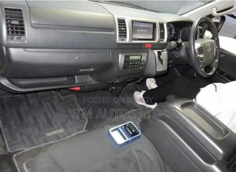 Toyota Hiace SUPER GL 4.0 SILVER 2021