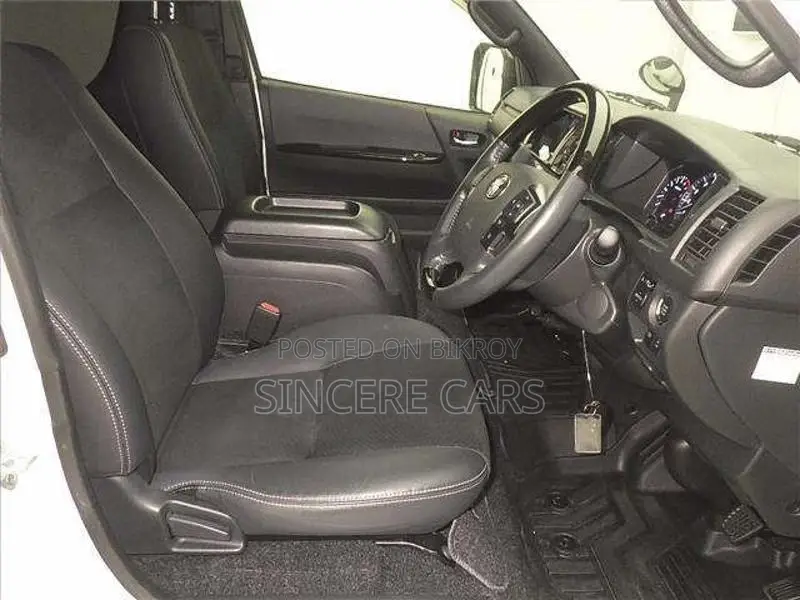 Toyota Hiace SUPER GL DARK PRIME 2 2022