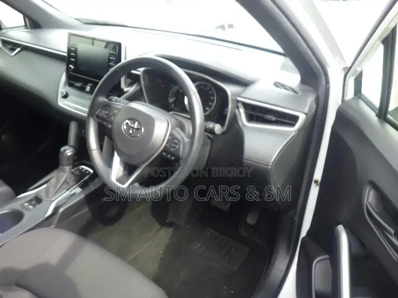 Toyota Corolla Cross G Pearl Hardtop 2021