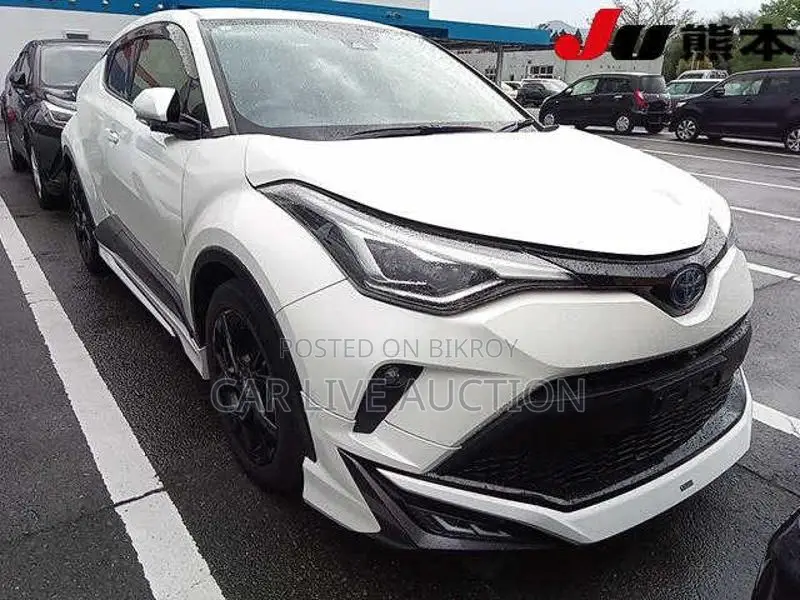 Toyota C-HR hybrid 2021