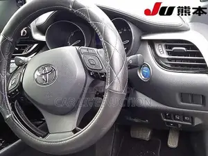 Toyota C-HR hybrid 2021