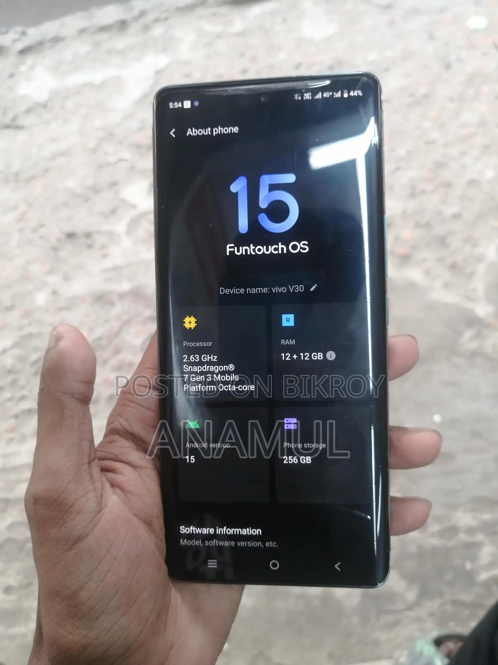 Vivo V30 ram12+256 (Used)