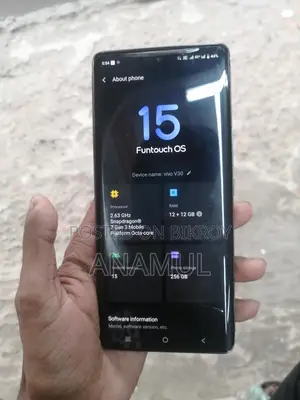 Vivo V30 ram12+256 (Used)