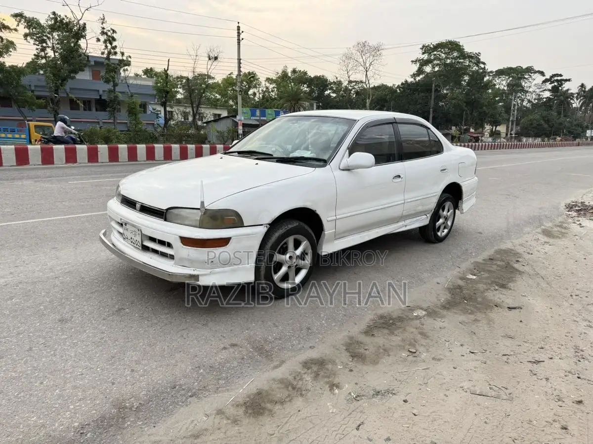 Toyota Corolla 1994 White