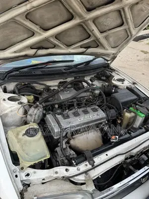 Toyota Corolla 1994 White