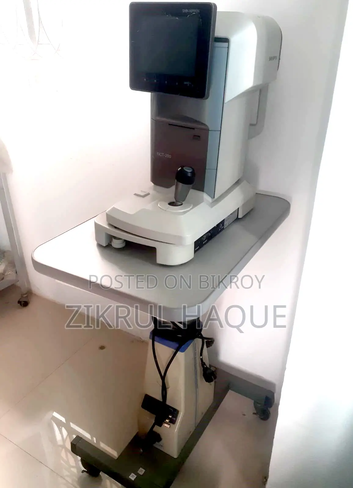 "Non Contact Tonometer" জরুরী বিক্রয় হবে।