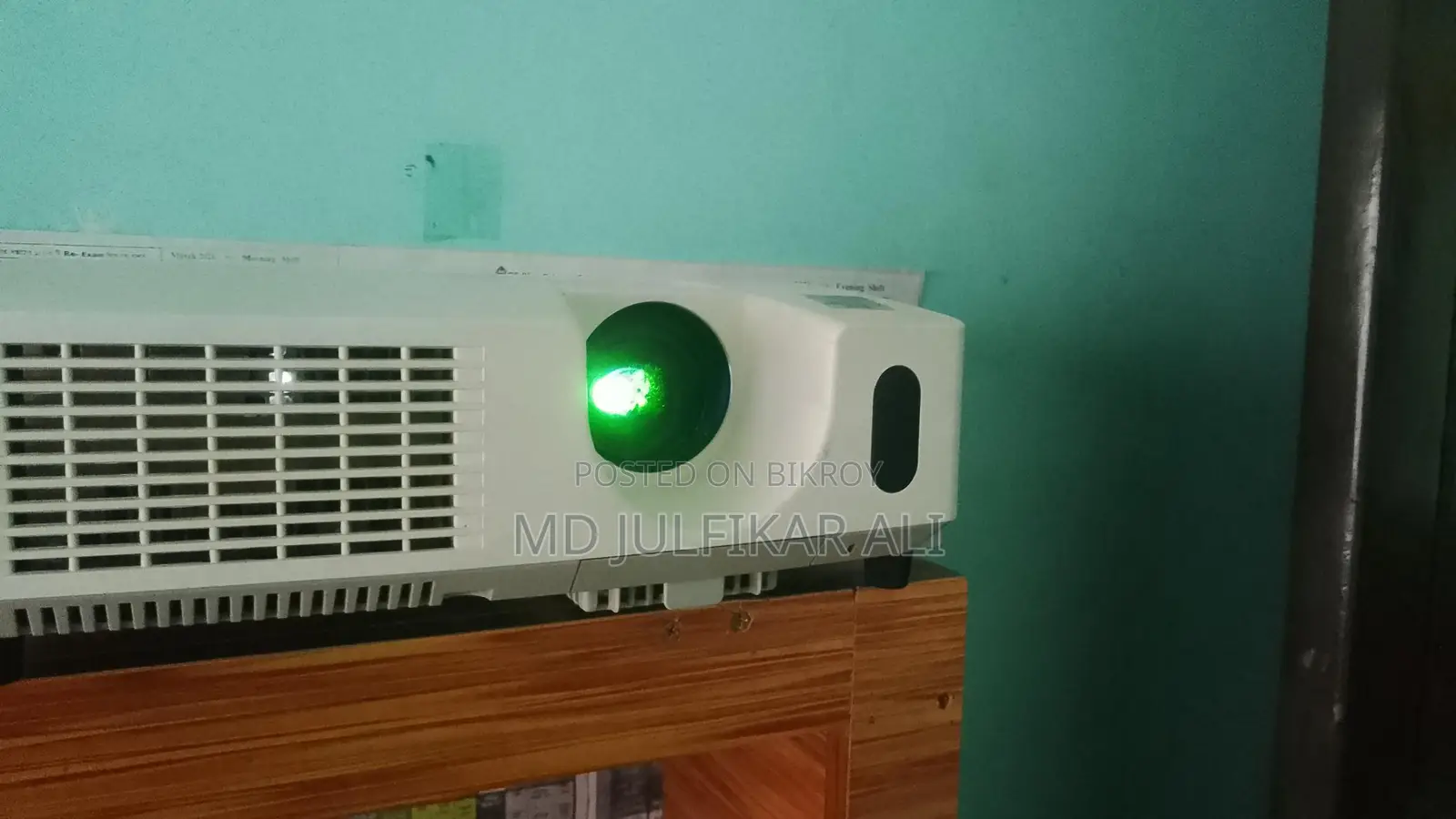Hitachi 4000 Lumens Projector for Sale