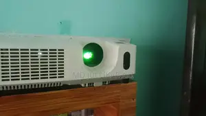 Hitachi 4000 Lumens Projector for Sale