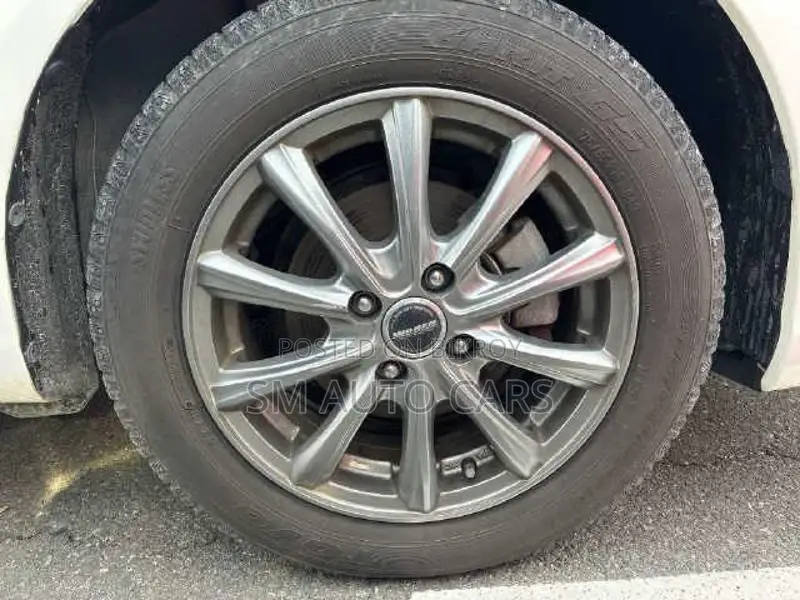 Toyota Axio Hybrid EX White 2021
