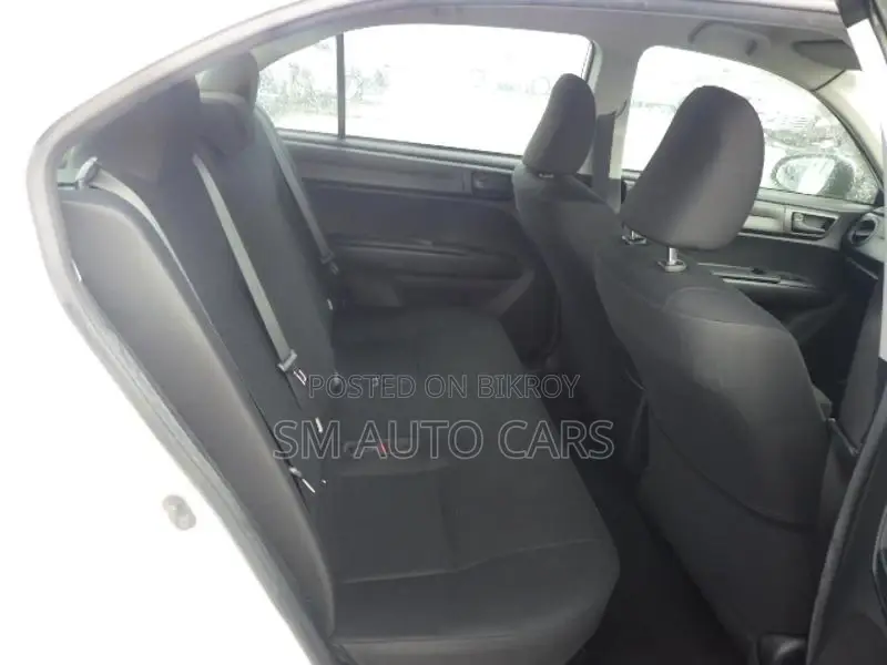 Toyota Axio Hybrid EX White 2021